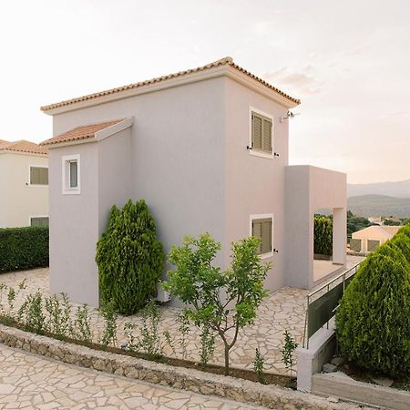 Vasilopoulos Residences - Villa Emelia With Shared Pool Argostoli  Esterno foto