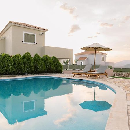 Vasilopoulos Residences - Villa Emelia With Shared Pool Argostoli  Esterno foto